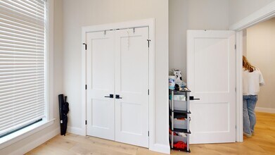 157 Everett St in Boston, MA - Building Photo - Building Photo