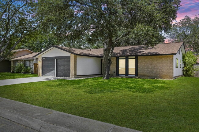 7007 Spring Leaf in San Antonio, TX - Building Photo - Building Photo