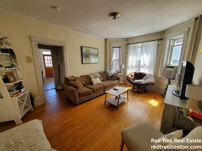 12 Royce Rd, Unit 2