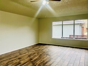 13114 Benford Dr in Houston, TX - Building Photo - Building Photo