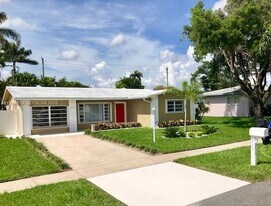 216 SE 5th St in Dania Beach, FL - Building Photo