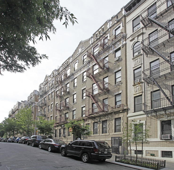 416 W 129th St in New York, NY - Building Photo