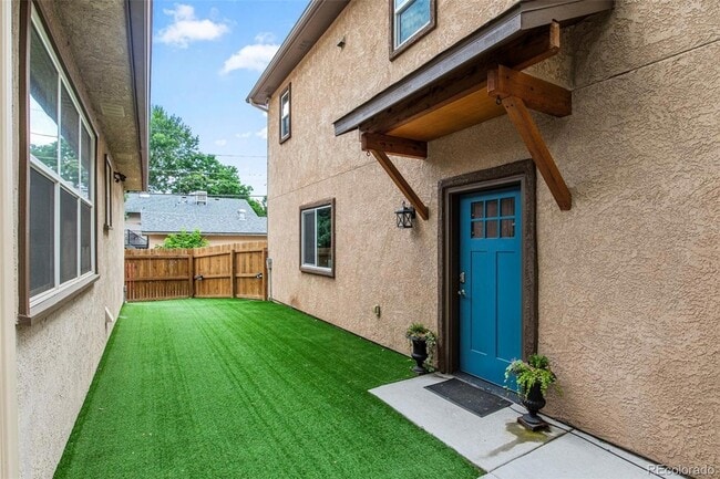 809 Columbia St, Unit B in Colorado Springs, CO - Building Photo - Building Photo