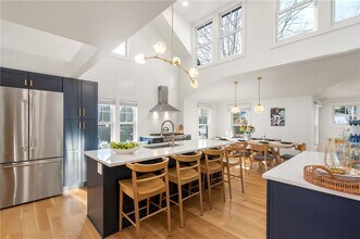 14 Robinson St in Narragansett, RI - Building Photo - Building Photo