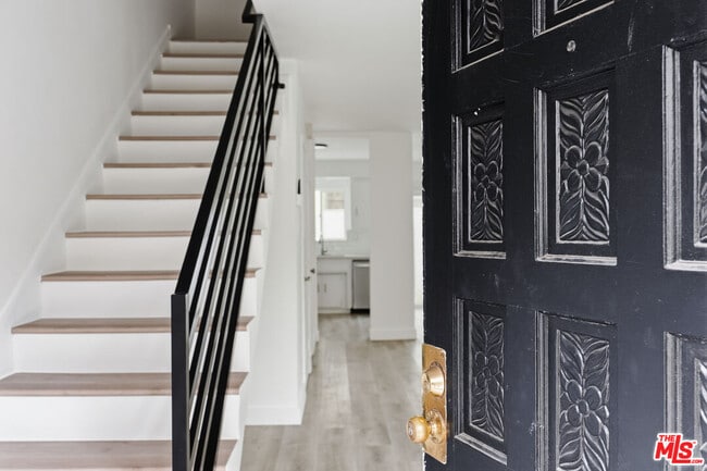 825 S Detroit St in Los Angeles, CA - Building Photo - Building Photo