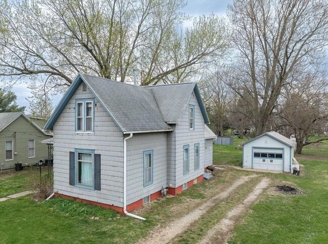 property at 82 N Elm St