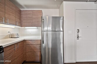 535 W Thomas Rd in Phoenix, AZ - Building Photo - Building Photo