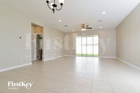 257 Trinity Ridge Cir in Davenport, FL - Foto de edificio - Building Photo