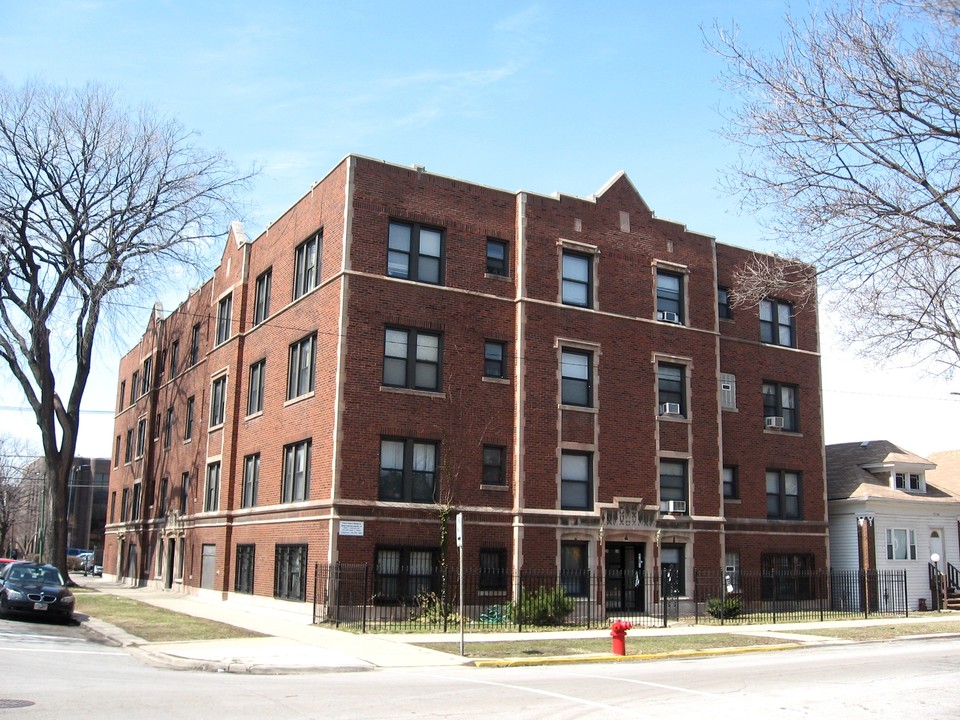 7954 S Maryland Ave in Chicago, IL - Foto de edificio