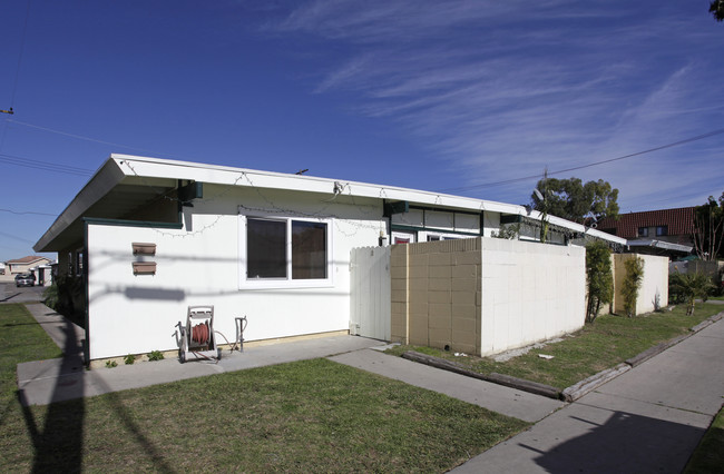 7381 Franklin St in Buena Park, CA - Foto de edificio - Building Photo