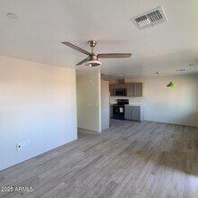 23 E Illini St in Phoenix, AZ - Building Photo - Building Photo