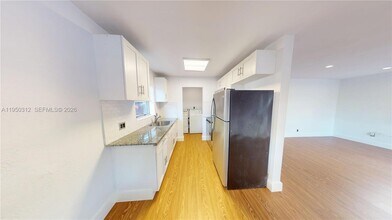 404 NW 21st Terrace in Fort Lauderdale, FL - Building Photo - Building Photo