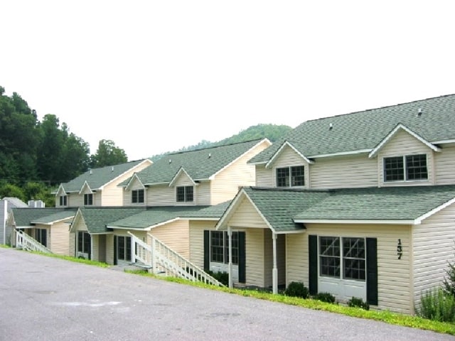 Willowgreen Townhomes in Vilas, NC - Building Photo