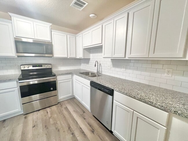 2411 B Duntov Dr in Temple, TX - Building Photo - Building Photo