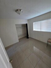 133 SW 5th Ct in Dania Beach, FL - Foto de edificio - Building Photo