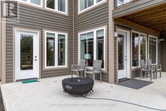 2 Tree Tops Ln in Huntsville, ON - Building Photo - Building Photo