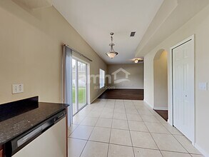 13011 Avalon Crest Ct in Riverview, FL - Building Photo - Building Photo