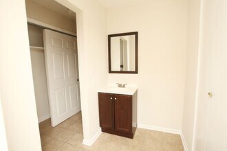 5847 N Winthrop Ave in Chicago, IL - Building Photo - Building Photo