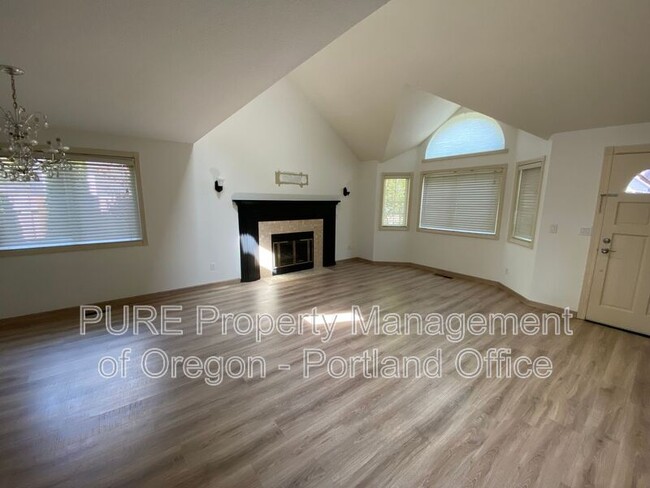 15779 SW 87th Ave in Tigard, OR - Building Photo - Building Photo