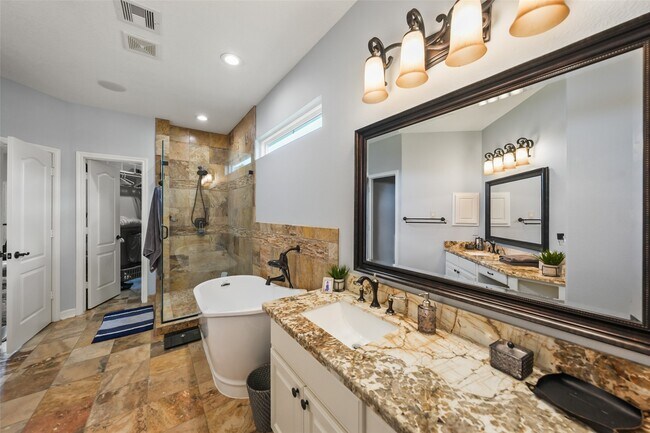 property at 127 W Palm Blvd