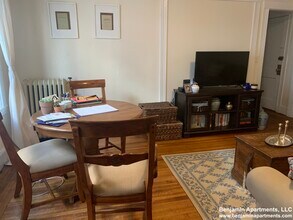 1619 Commonwealth Ave, Unit 3 in Boston, MA - Building Photo - Building Photo