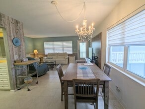 20 Coventry A in West Palm Beach, FL - Building Photo - Building Photo