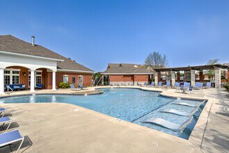 Kelly Park Apartments in Overland Park, KS - Building Photo - Building Photo