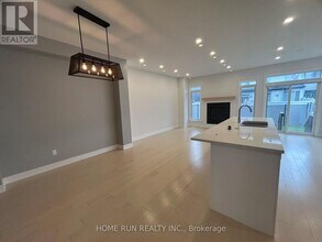 870 Solarium Ave in Ottawa, ON - Building Photo - Building Photo