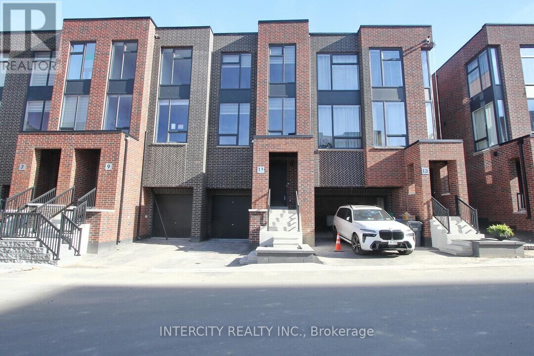 9 Desiree Pl in Caledon, ON - Building Photo