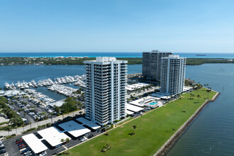 Cove Tower West in North Palm Beach, FL - Building Photo - Building Photo