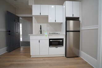 142 Dorchester St in Boston, MA - Building Photo - Building Photo