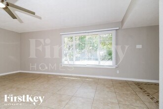 6836 S Terrace Rd in Tempe, AZ - Building Photo - Building Photo