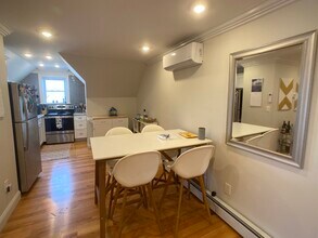 67 Temple St, Unit 3 in Somerville, MA - Building Photo - Building Photo