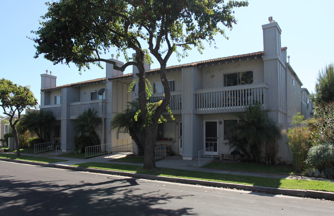 511-515 California St in Huntington Beach, CA - Foto de edificio