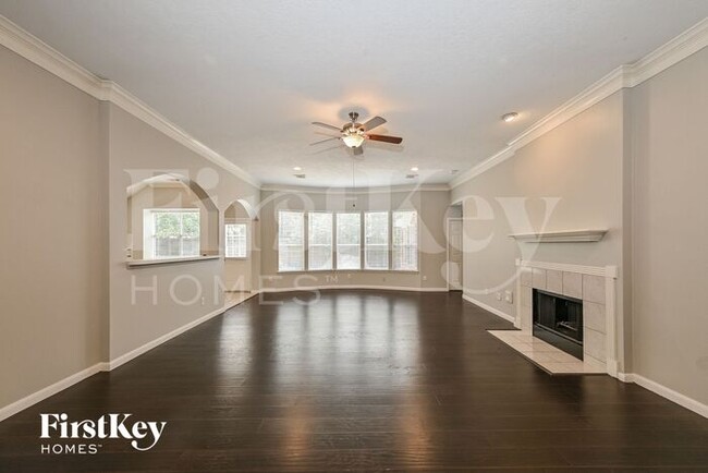 21002 Meadowhill Dr in Spring, TX - Building Photo - Building Photo