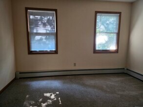 25 Brook Pine Dr in Shelton, CT - Building Photo - Building Photo