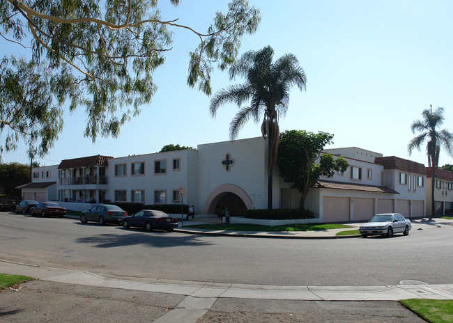 La Paz in Oxnard, CA - Building Photo - Building Photo