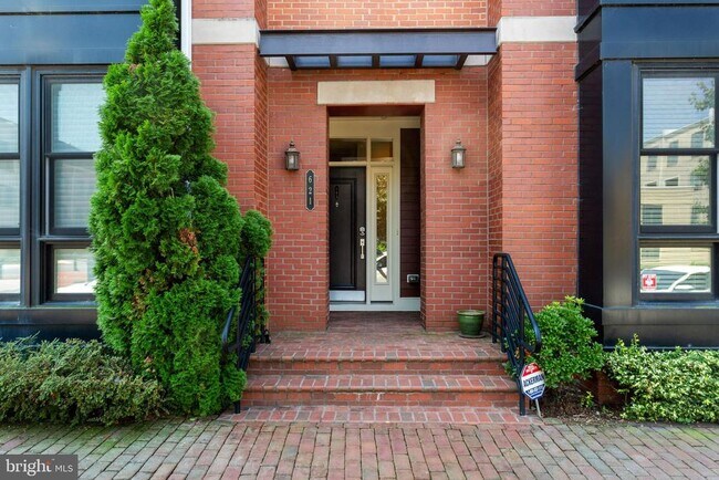 621 E Howell Ave in Alexandria, VA - Building Photo - Building Photo