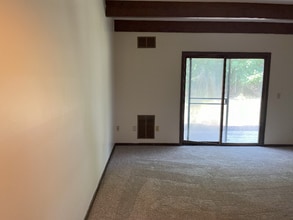 160 Logan Rd in Dillsburg, PA - Building Photo - Building Photo