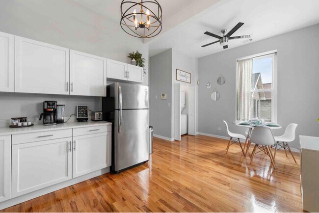 property at 3612 S Prairie Ave