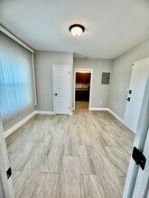 921 N 19th Ave, Unit 4 in Hollywood, FL - Building Photo - Building Photo