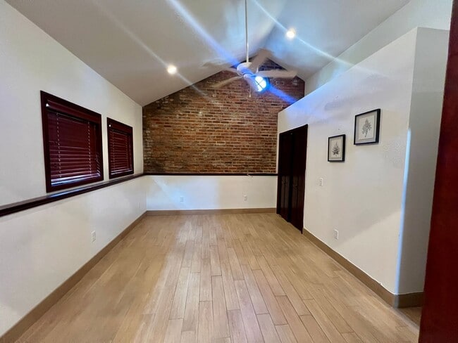 104 Linwood Ave in Buffalo, NY - Building Photo - Building Photo