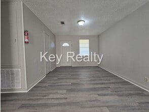 413 Hickory St in Pineville, LA - Building Photo - Building Photo