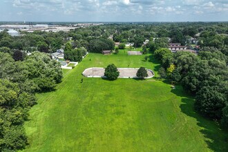 Gauvette Park Apartments in Columbia Heights, MN - Foto de edificio - Building Photo
