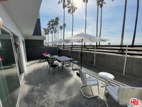 2609 Ocean Front Walk in Los Angeles, CA - Building Photo - Building Photo