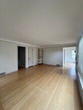 7006 8th Ave NE in Seattle, WA - Building Photo - Building Photo