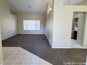 347 Bekasina Dr in Henderson, NV - Building Photo - Building Photo