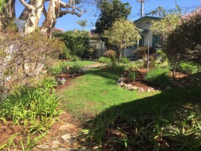 2279 Manchester Ave in Encinitas, CA - Building Photo - Building Photo