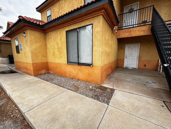 1105 Meadowlark Way SE in Rio Rancho, NM - Building Photo - Building Photo