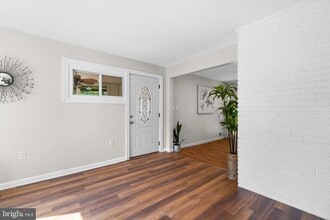 204 Cedar Ln in Rockville, MD - Building Photo - Building Photo